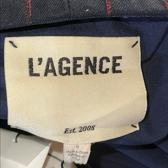 New with tags - L'AGENCE Alice Off-Shoulder Blazer - Picture 11 of 11